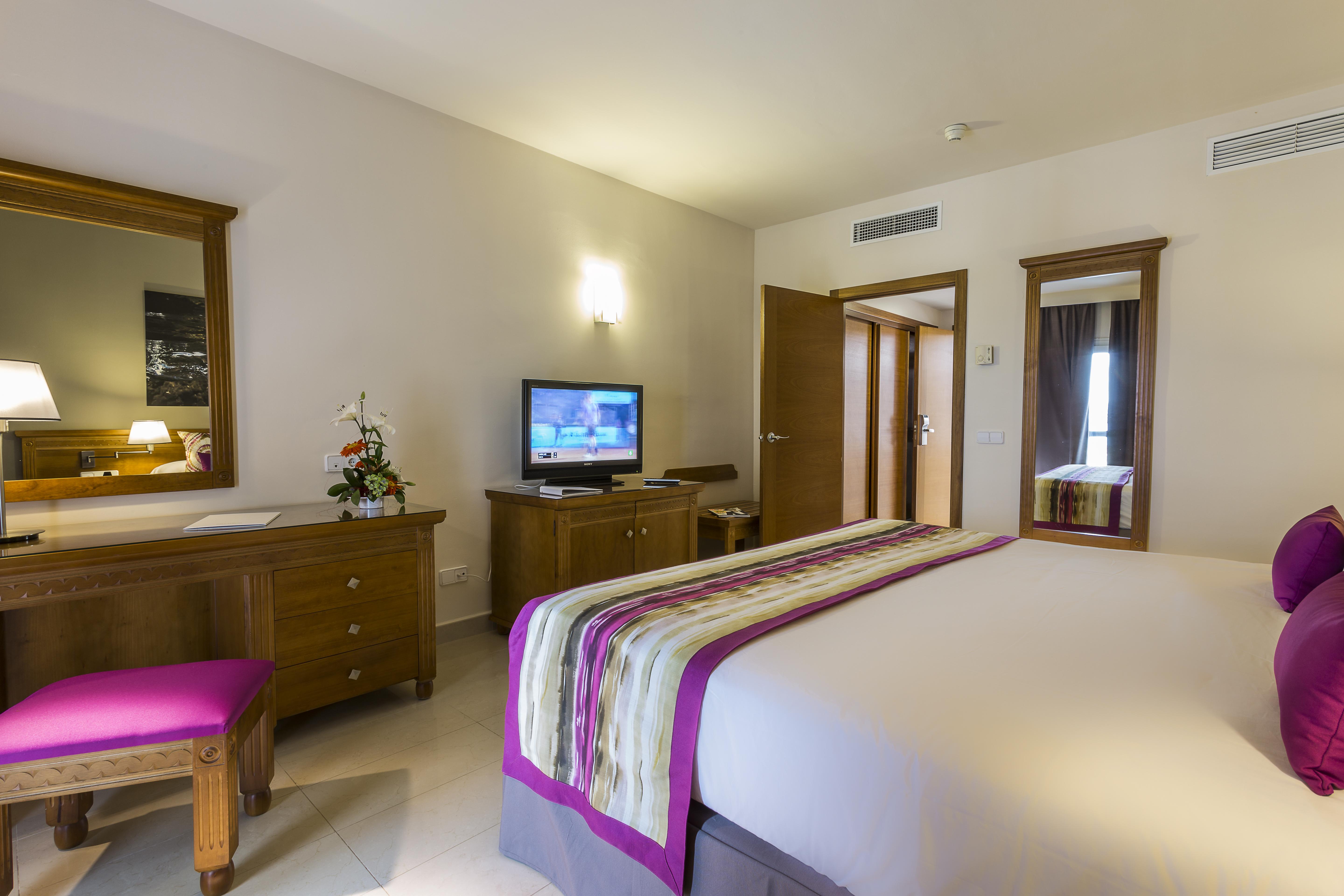 Hotel Grand Palladium Select Palace Ibiza 5*