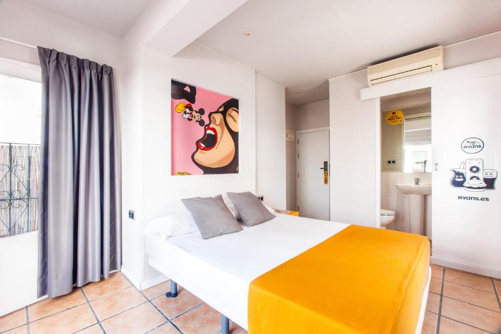 Ten Hostel *