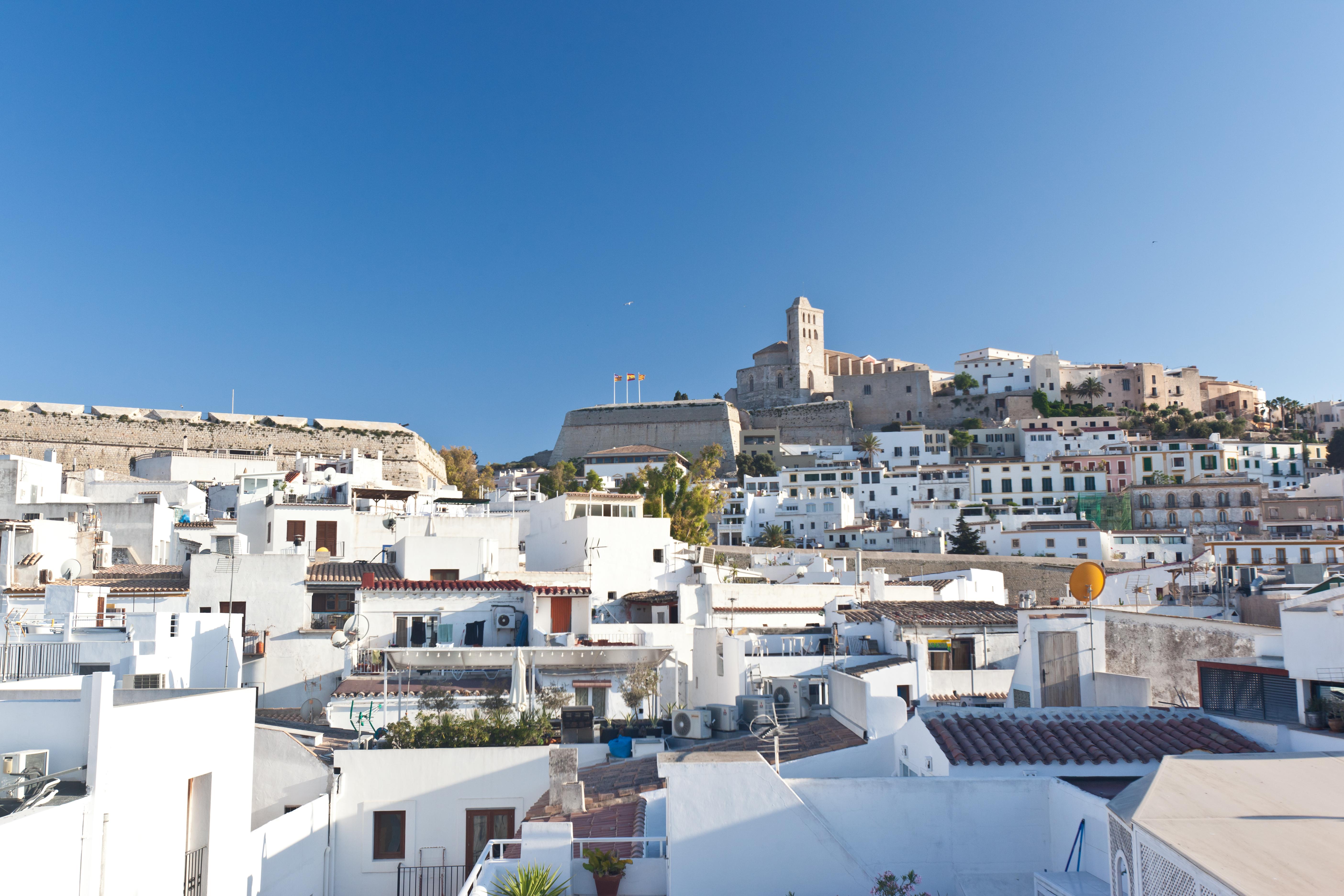 Ryans La Marina (adults Only)