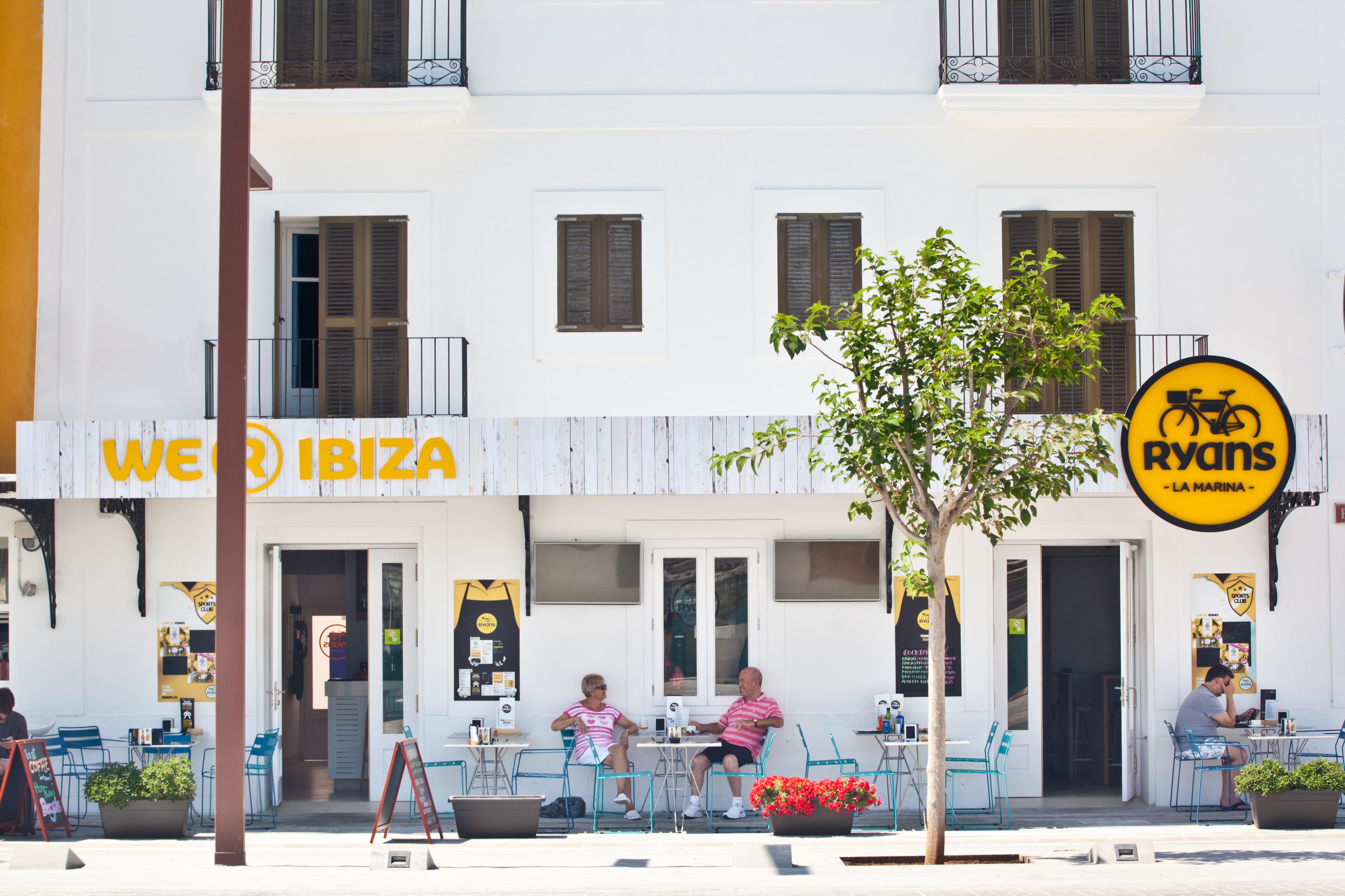 Ryans La Marina (adults Only)