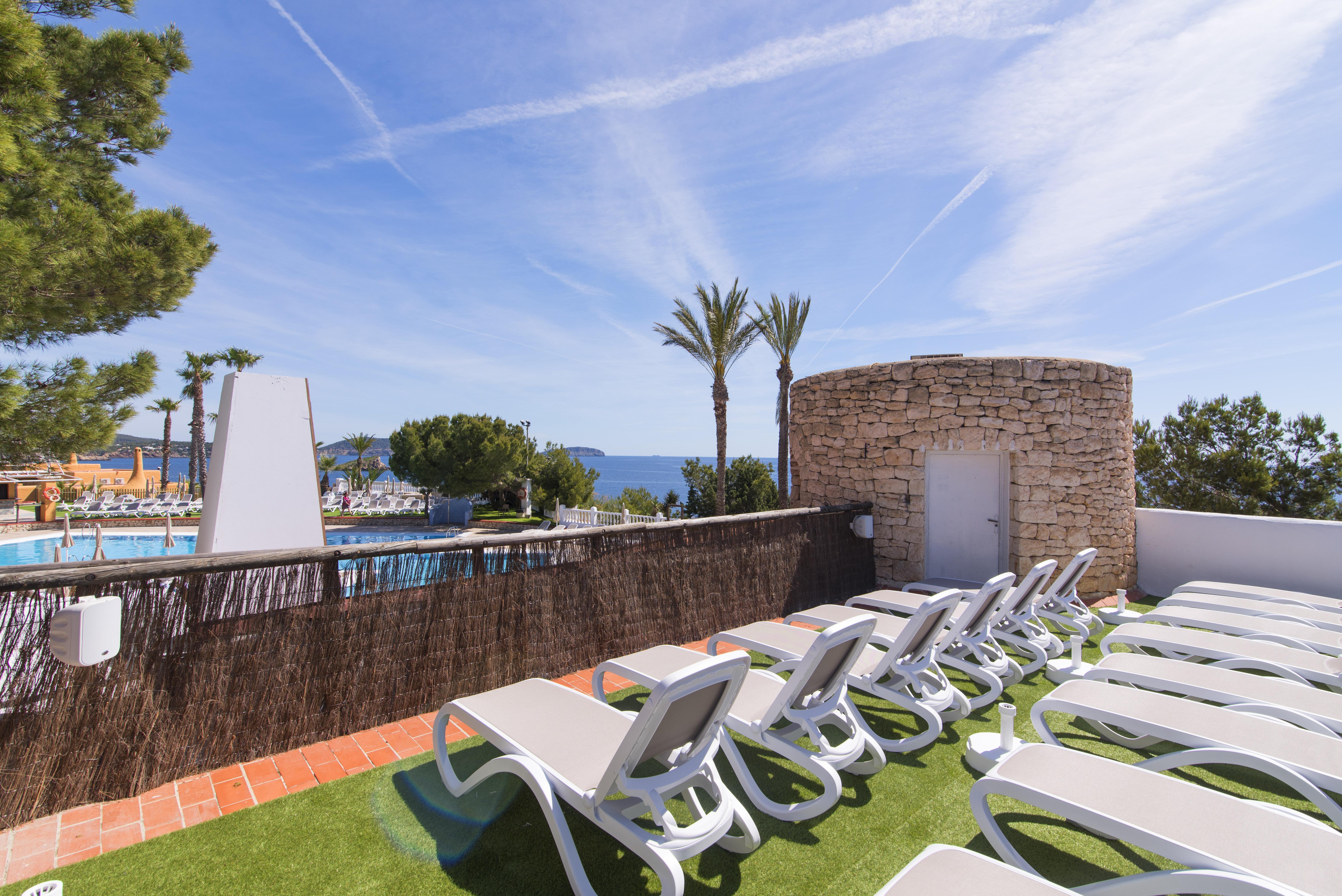 Fergus Style Punta Arabi Hotel 4*