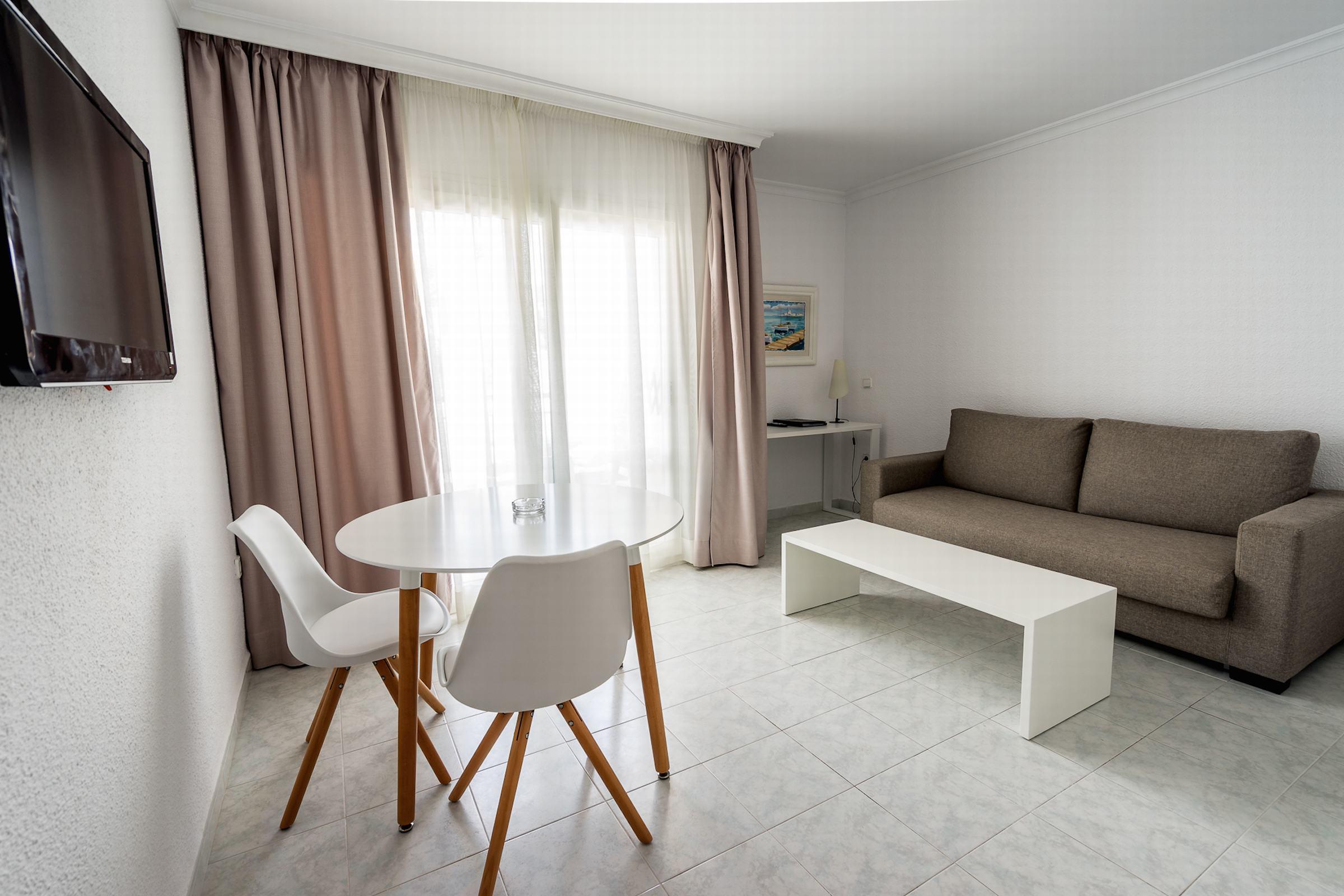 Aparthotel Duquesa Playa Santa Eulària des Riu