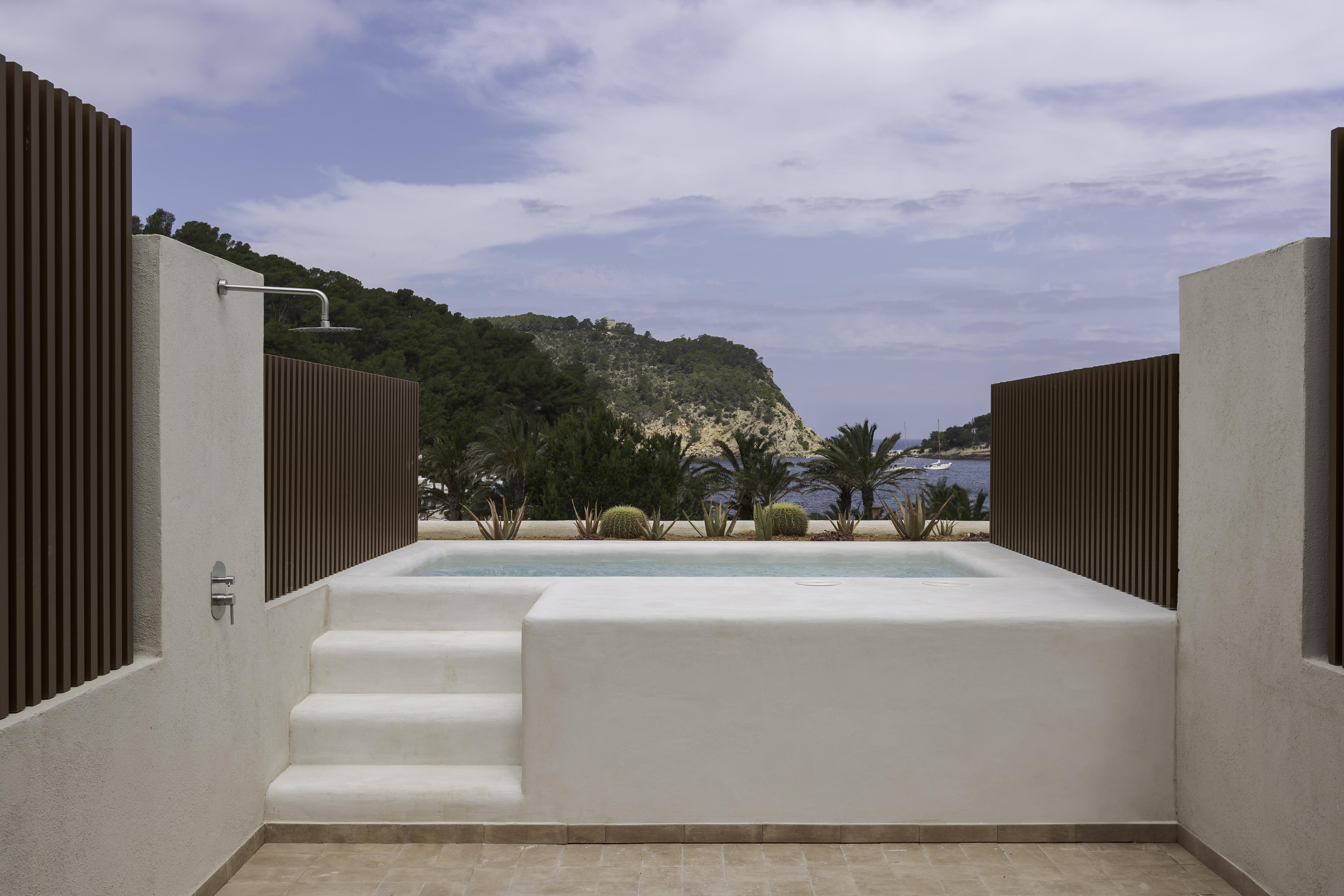 Cala San Miguel Ibiza Resort, Adults Only, Curio Collection By Hilton 5* Port de Sant Miguel