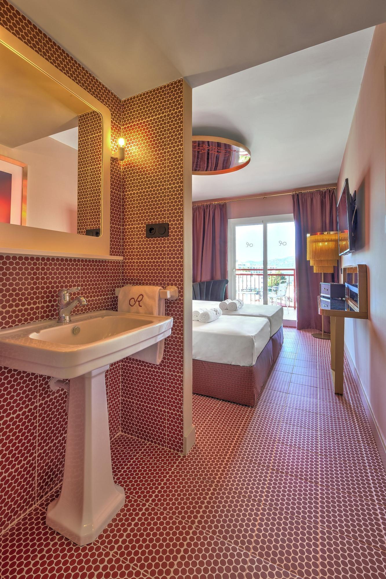 Hotel Romeos Ibiza - Adults Only 4*