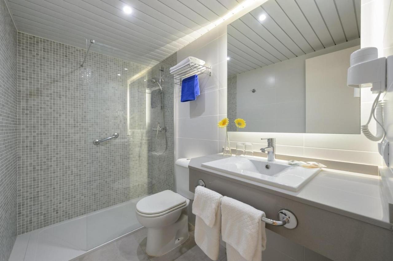 Aparthotel Cenit & Apts Sol Y Viento 2*