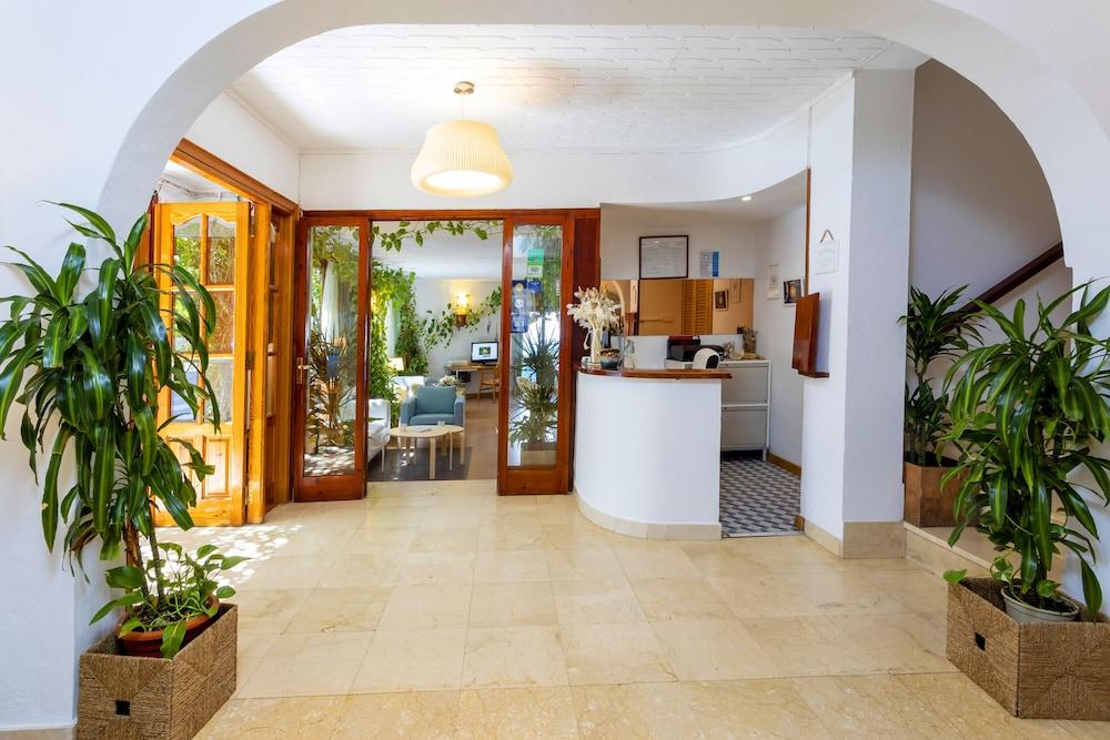 Manolita Guest house *