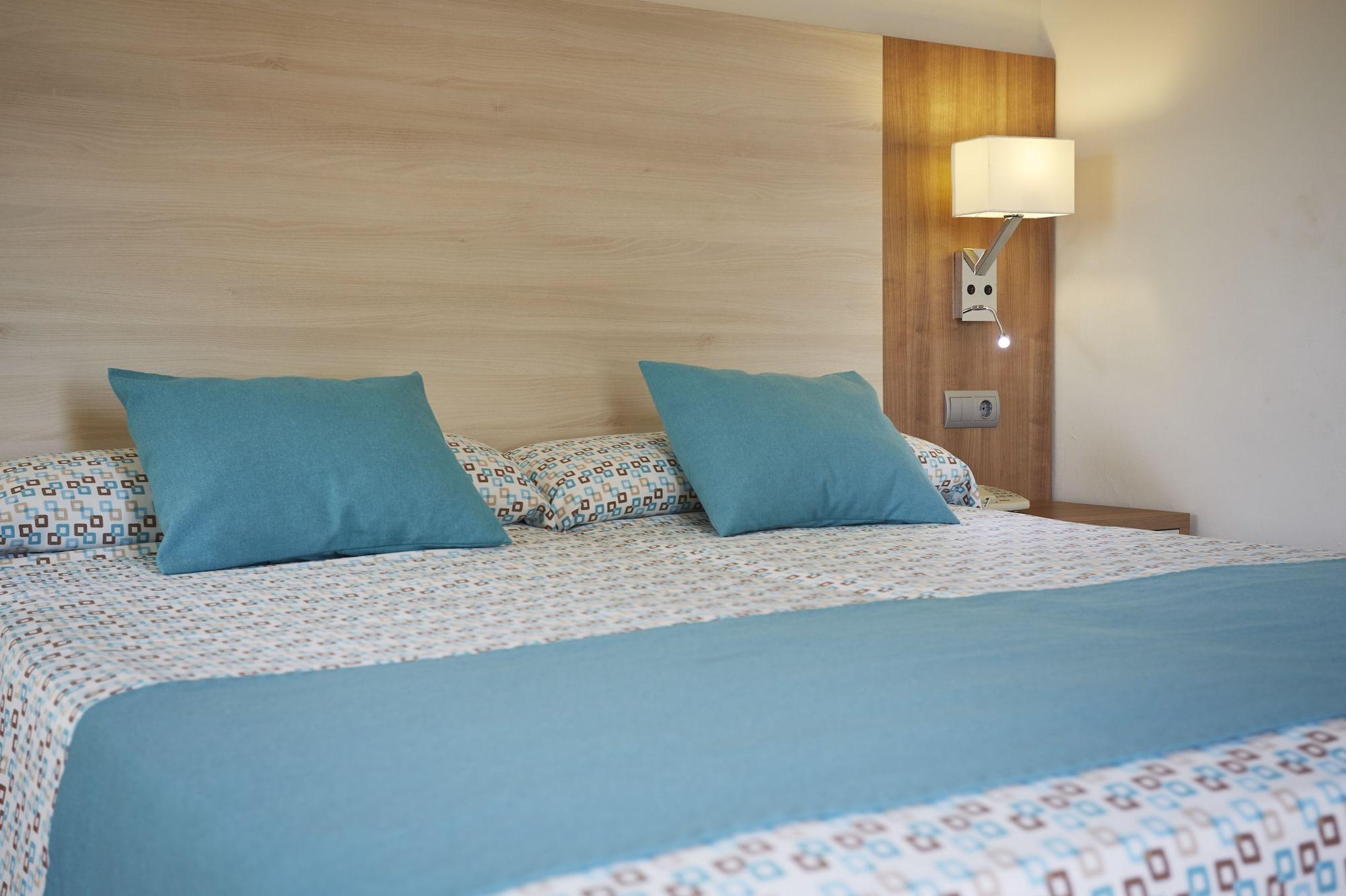 Invisa Club Cala Blanca Es Figueral