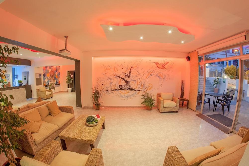 Play - Adults Only Hotel *