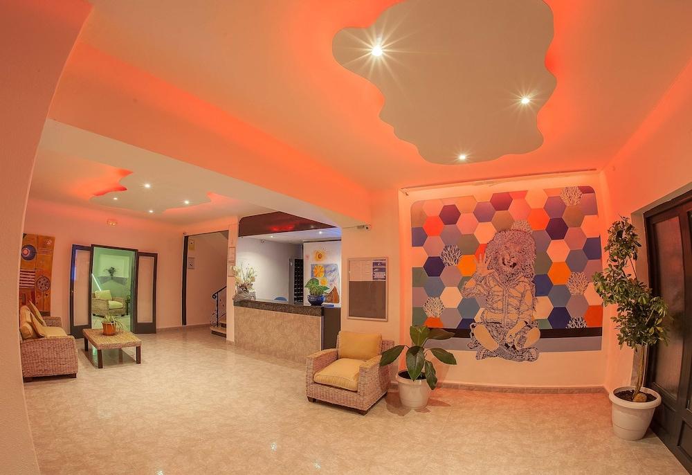Hotel Play - Adults Only