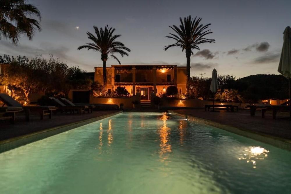 Mariposas Ibiza 3*