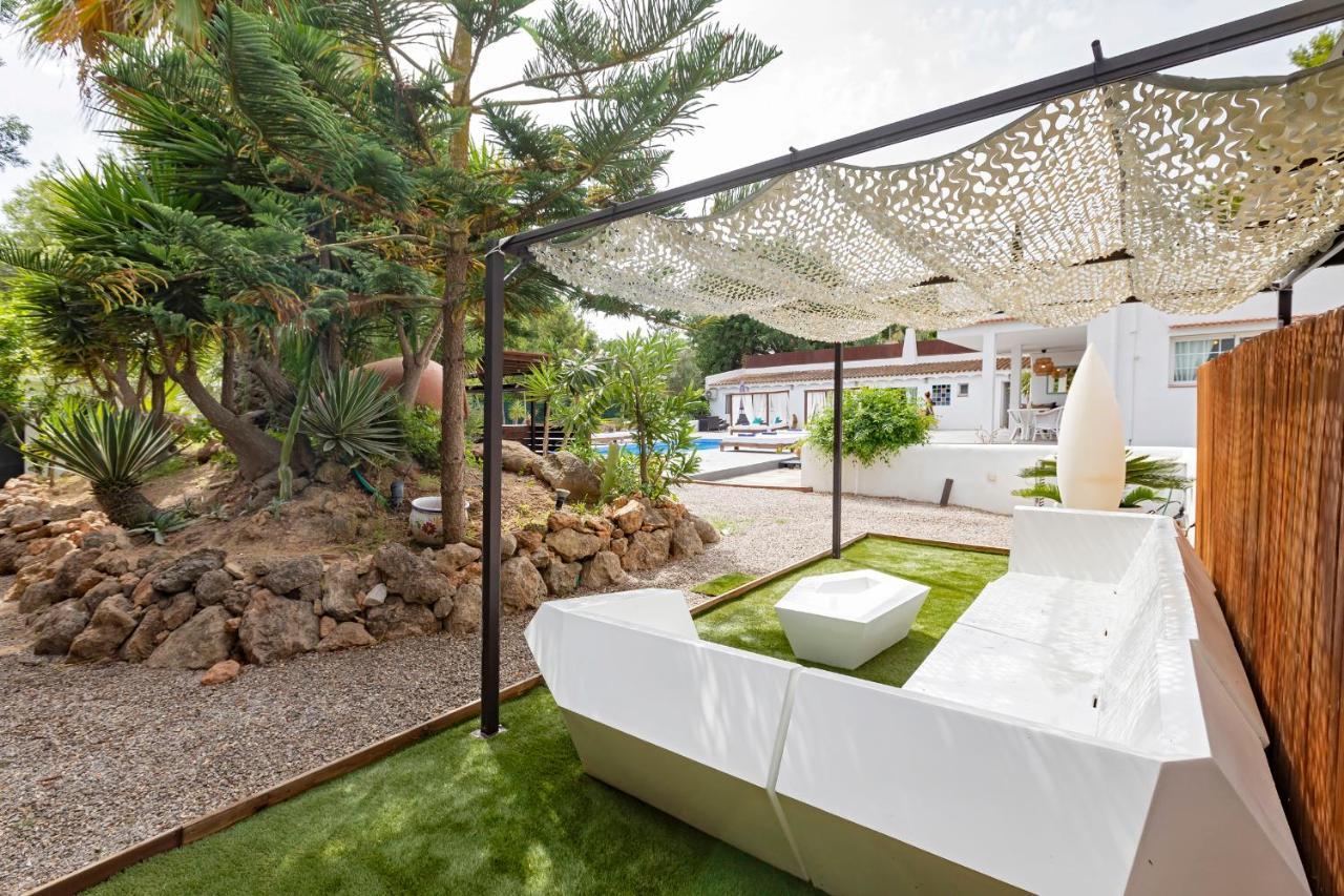 In Ibiza Town With Private Pool, Sleeps 10