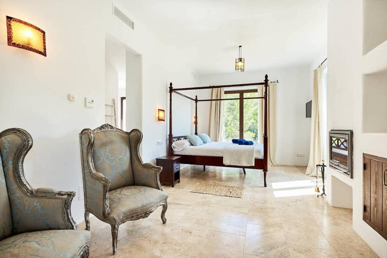 Vista De Muntanya Luxury Villa: Exclusive Beachside Retreat * Sant Josep de sa Talaia