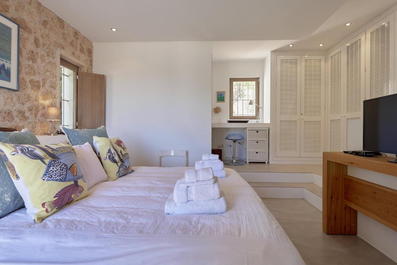 Deluxe Ibizan Retreat Stunning Sea Views Juana 6 Bedroom A Short Drive To The * Sant Josep de sa Talaia