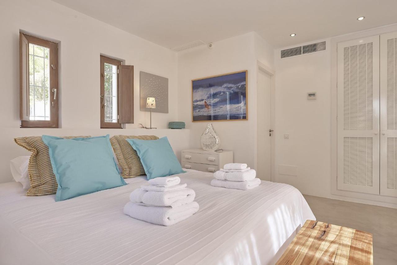 Deluxe Ibizan Retreat Stunning Sea Views Juana 6 Bedroom A Short Drive To The