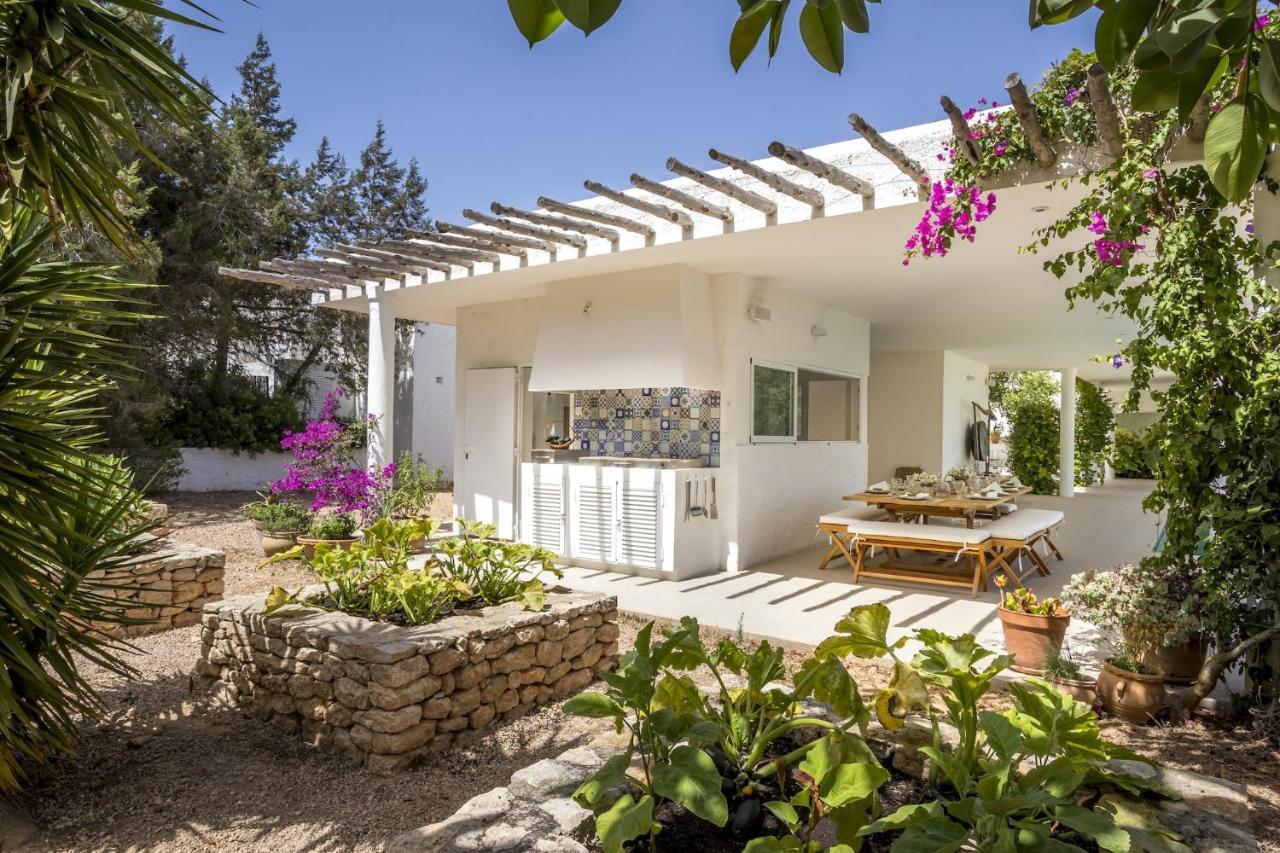 Villa Staggering Ibiza Felipe 6 Bedrooms Private Gym Childrens Play Area Sant Josep