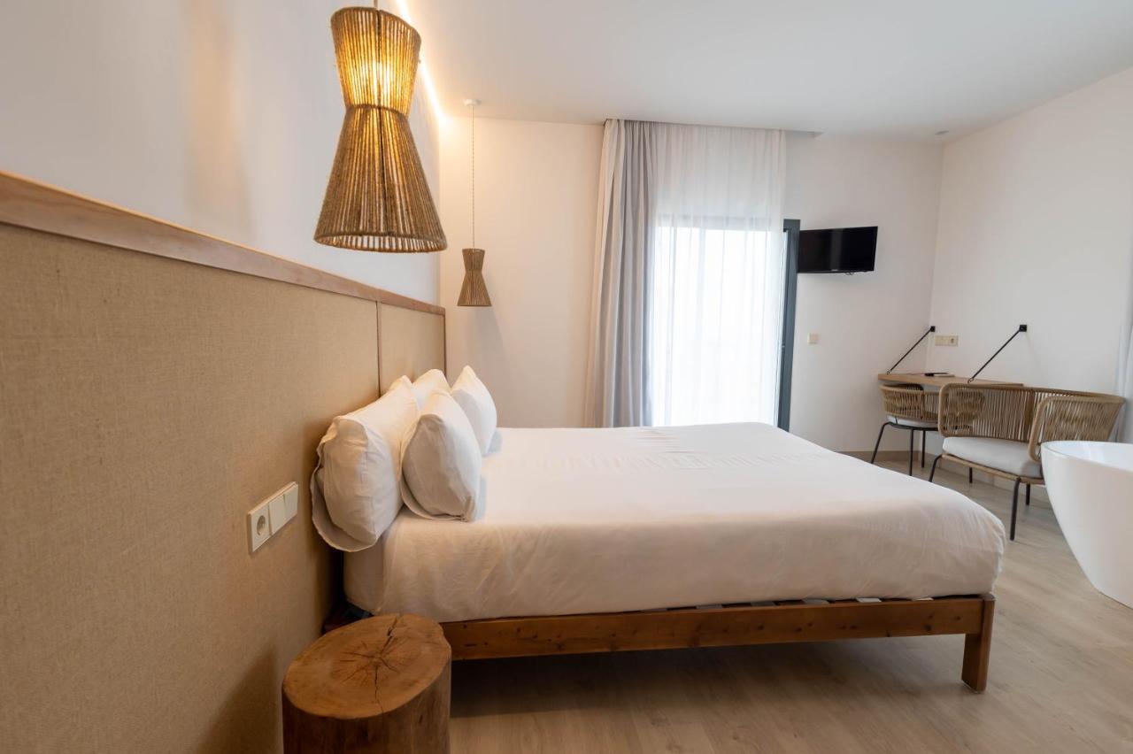 Hotel Play - Adults Only *