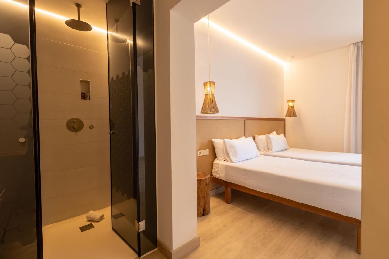 Hotel Play - Adults Only
