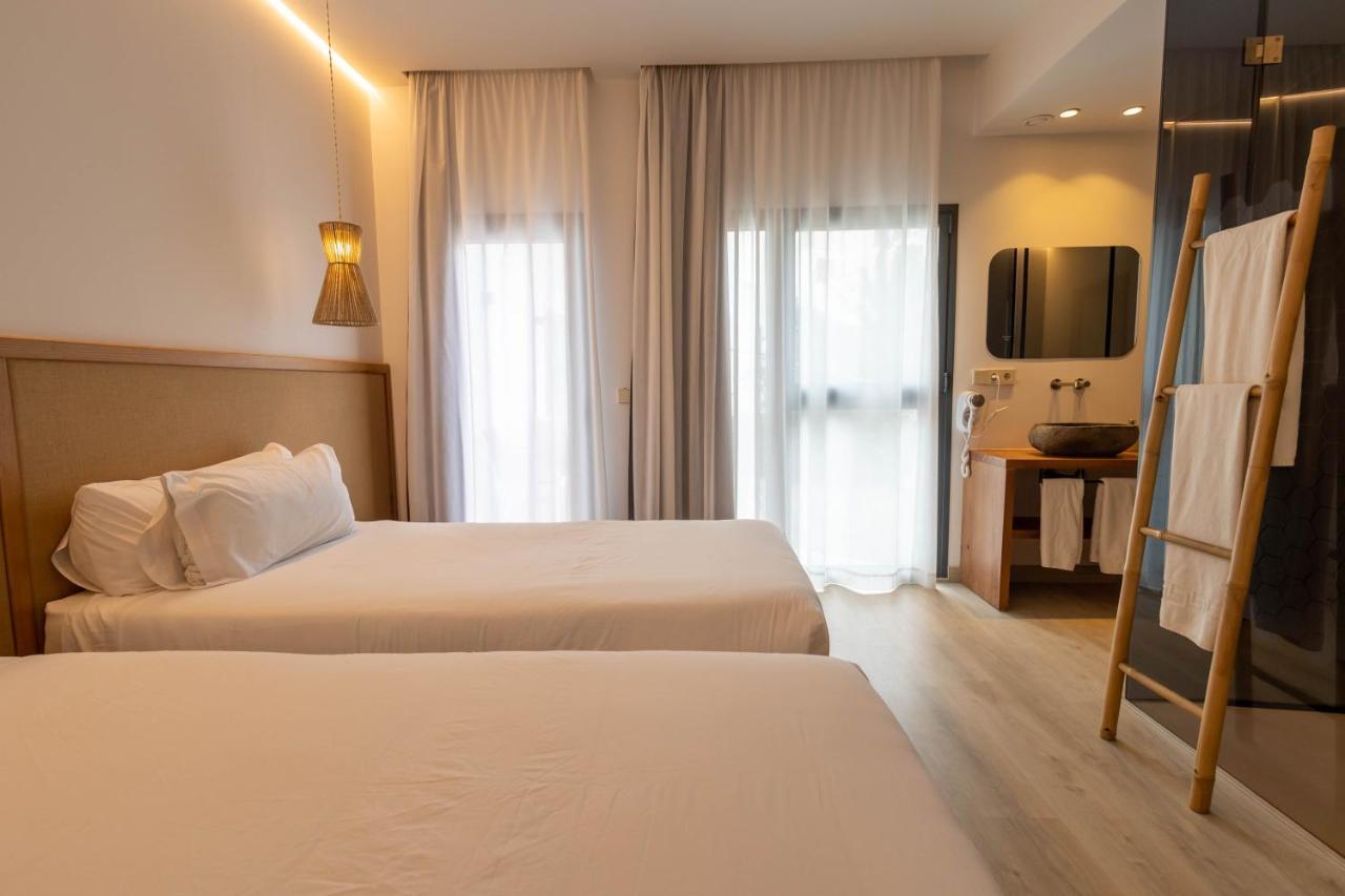 Hotel Play - Adults Only *