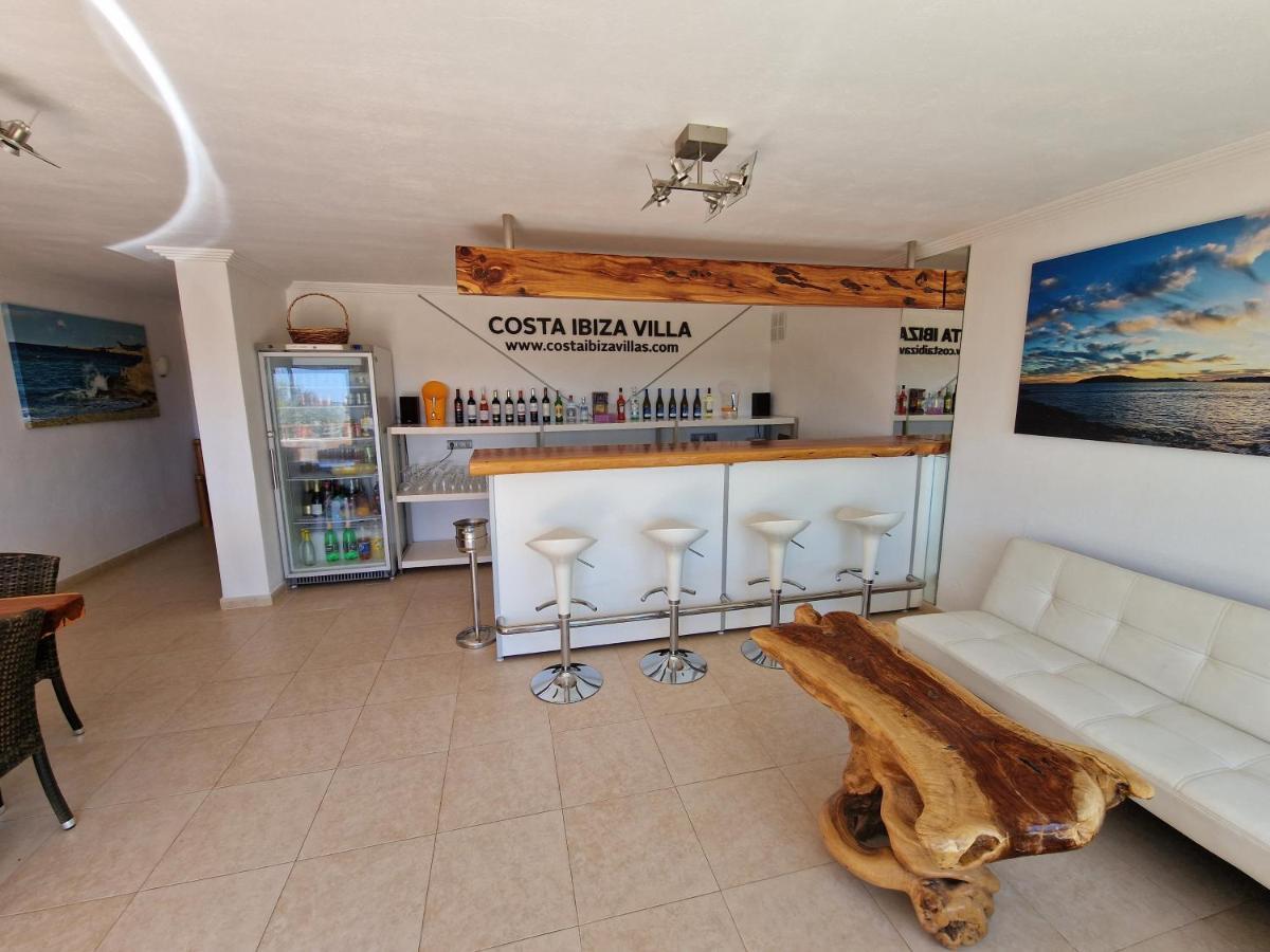 Costa Ibiza Alquiler Anual Villa *