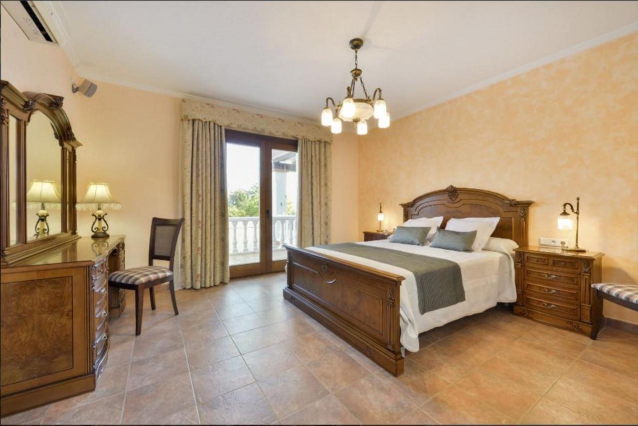 Villa Evie