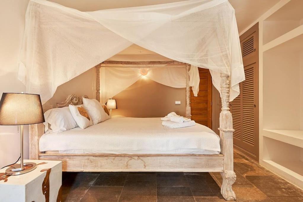 Villa Larosa With Seaview In Ibiza