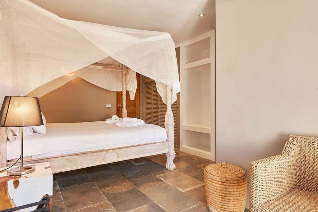 Villa Larosa With Seaview In Ibiza Es Cubells