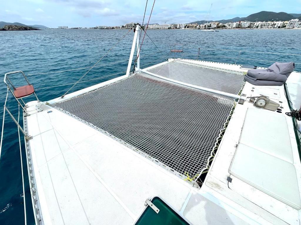 Hotel en barco Catamaran Tagomago 50 *