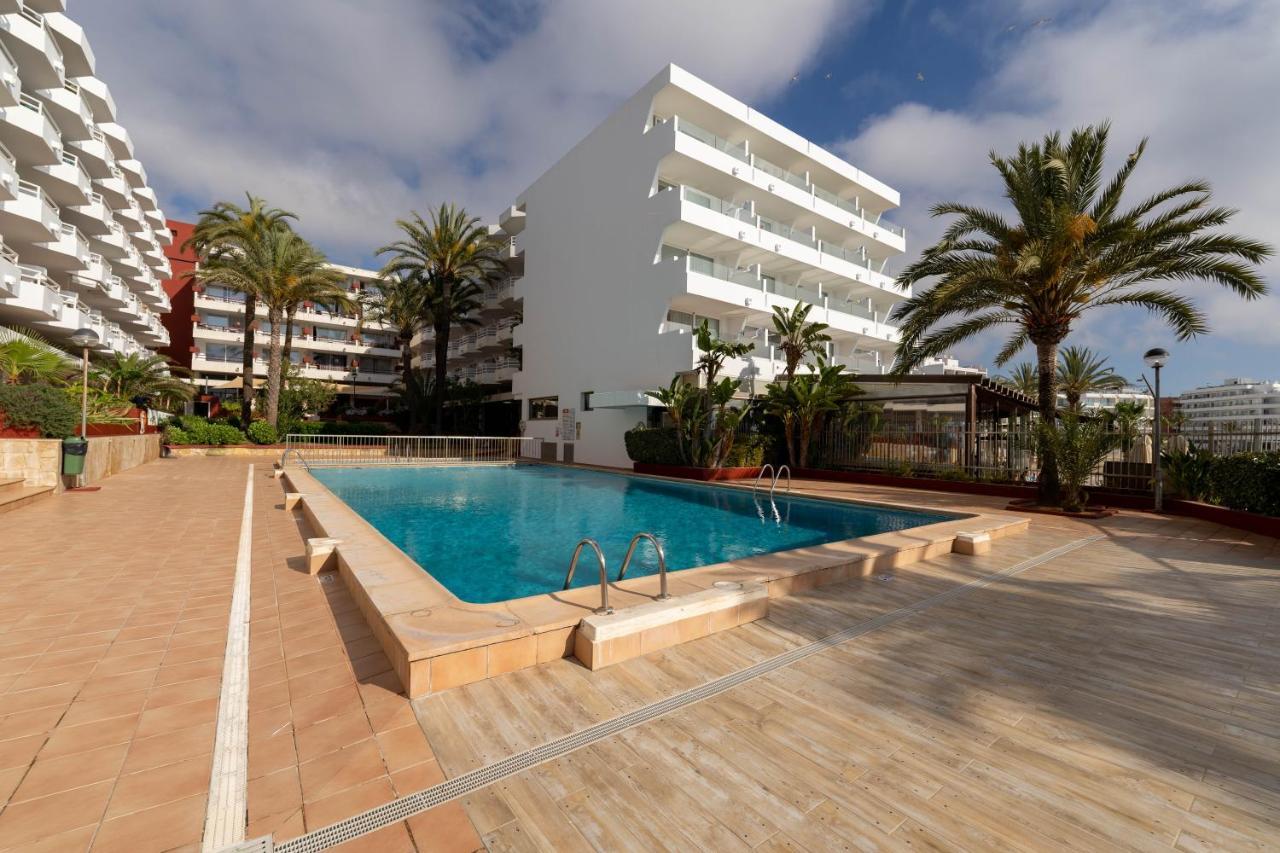 Llobet Aparthotel
