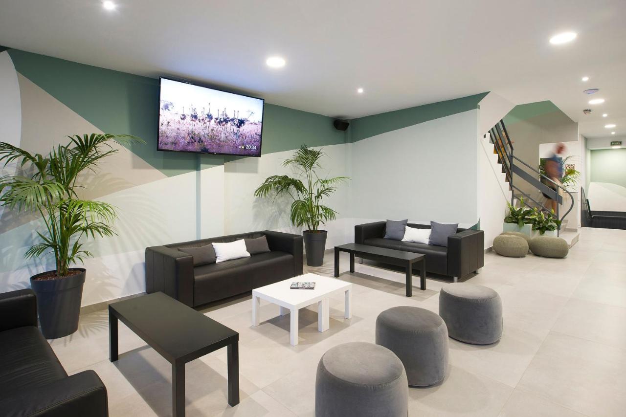 Hotel Base