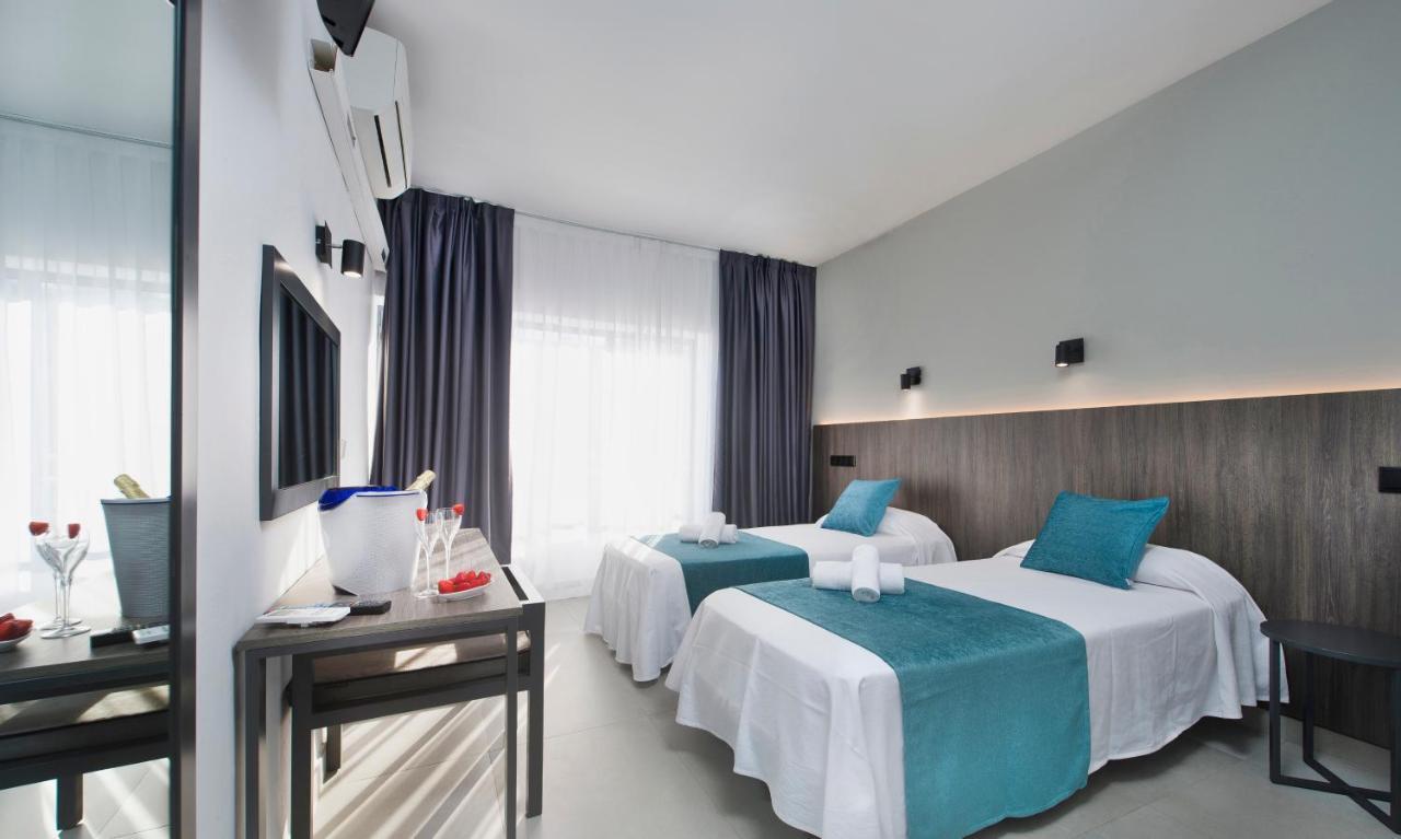 Hotel Base 2*