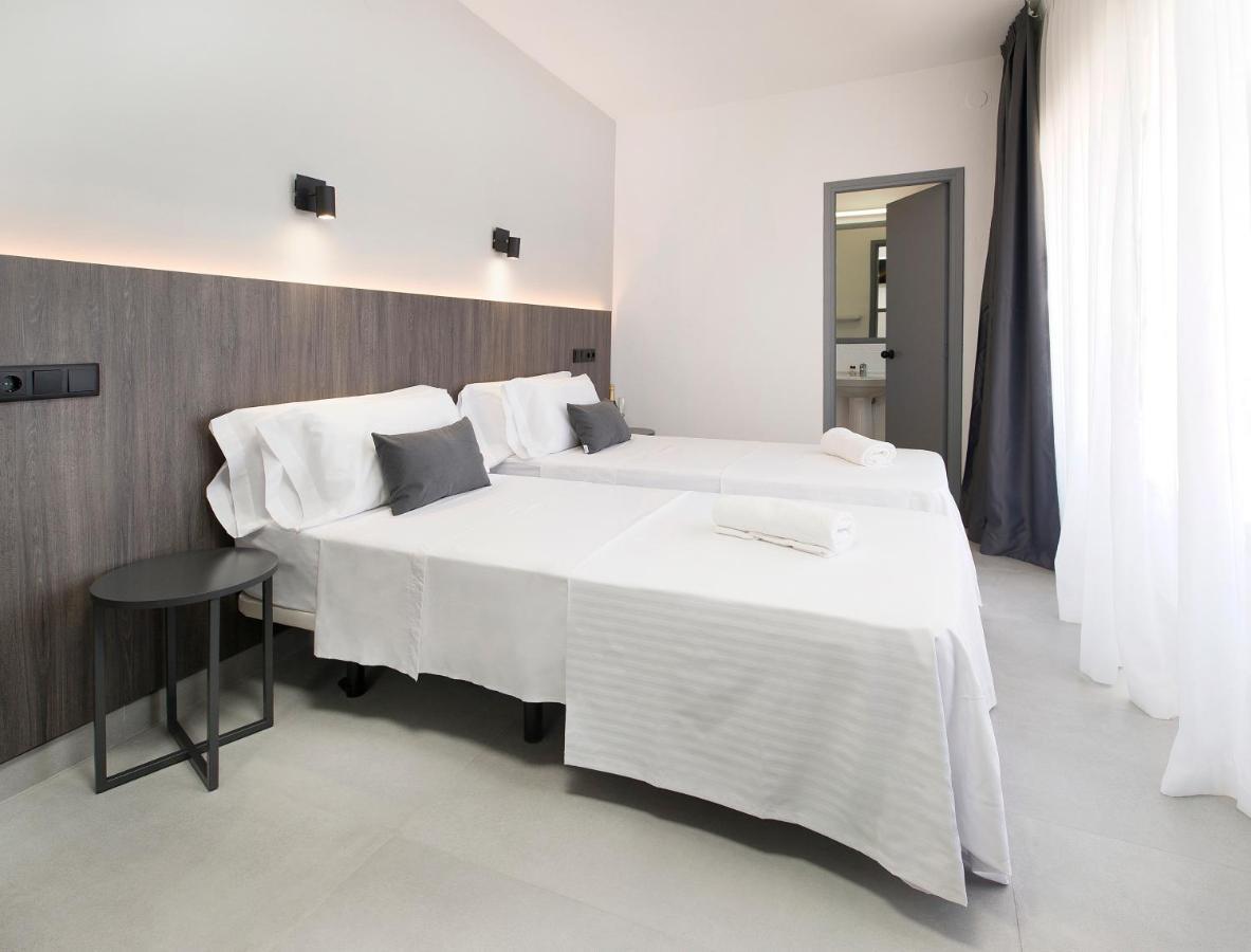 Base Hotel 2*