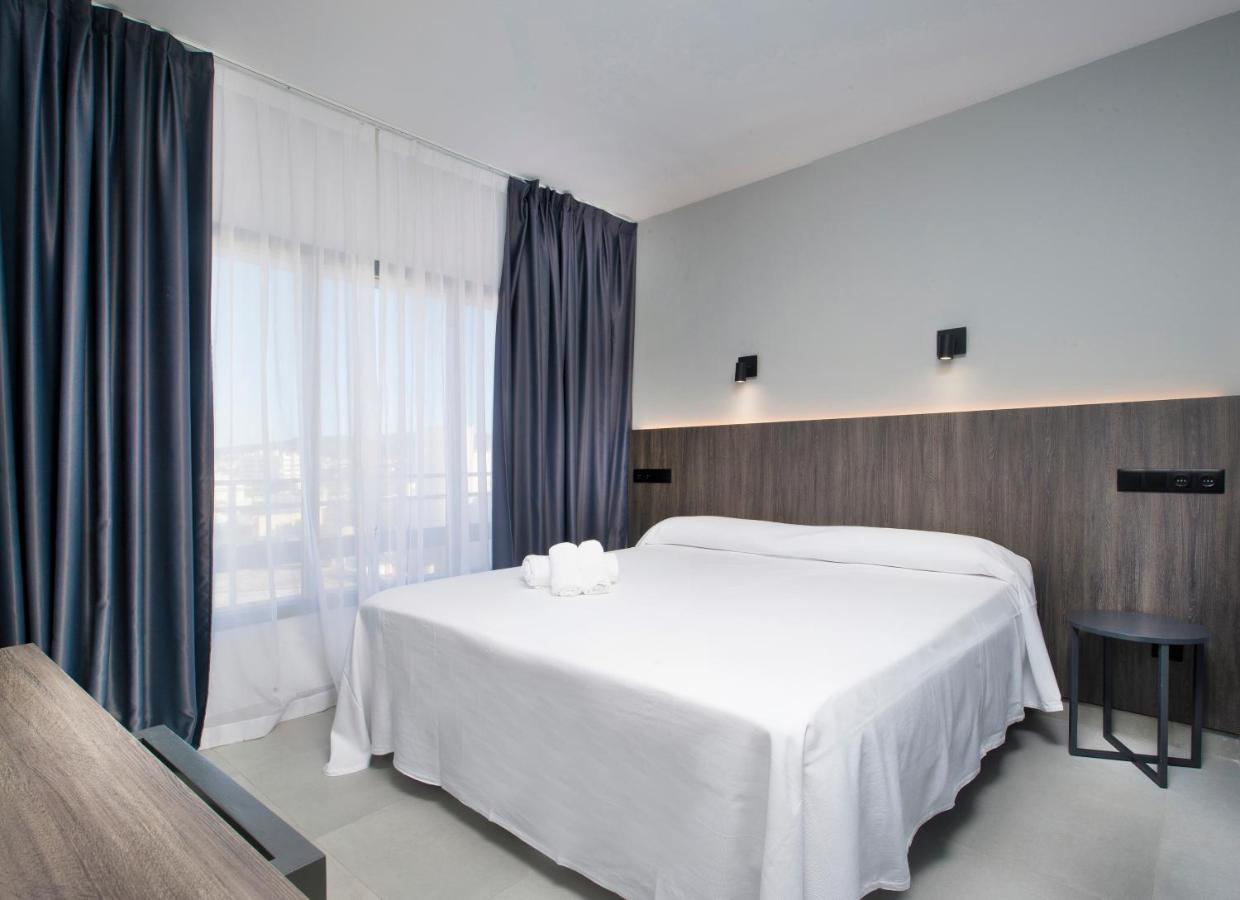 Hotel Base 2*