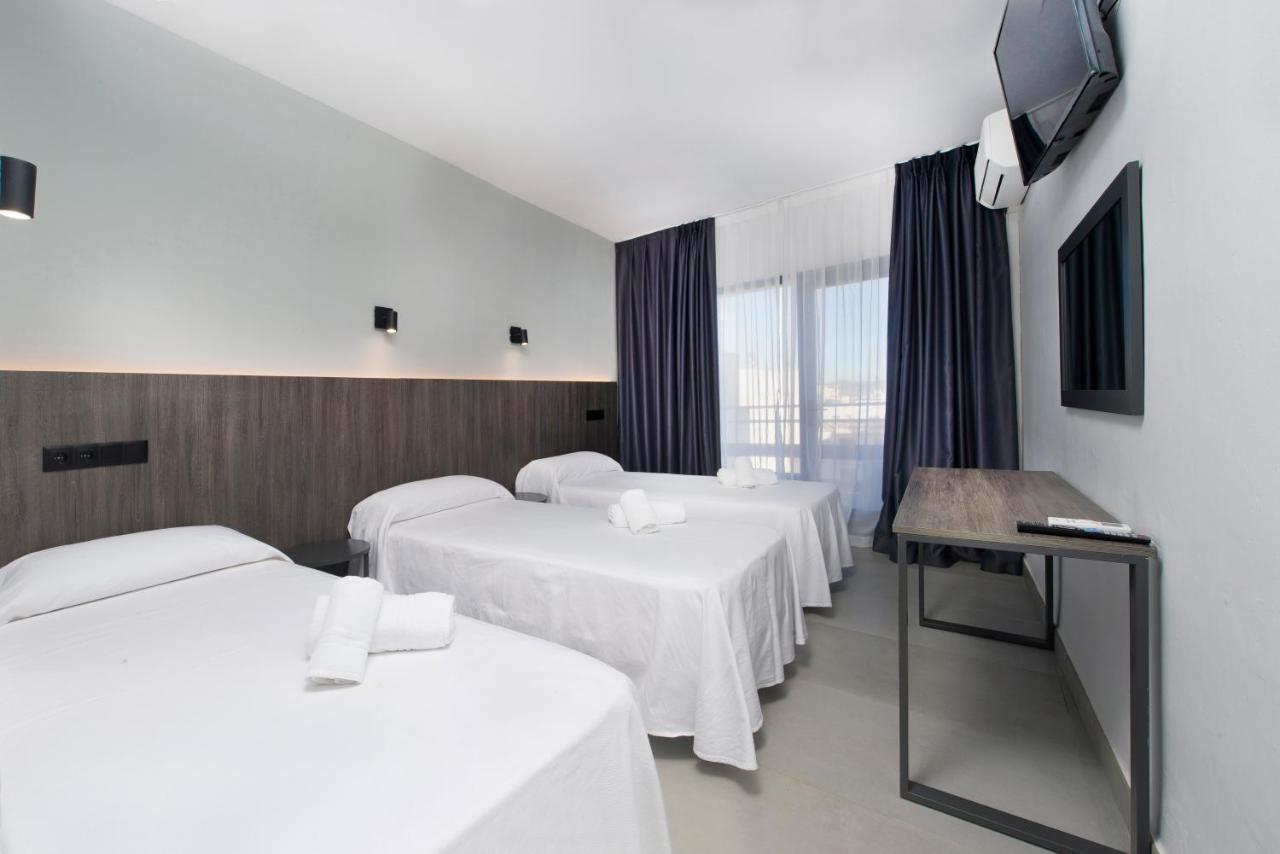Base Hotel 2*