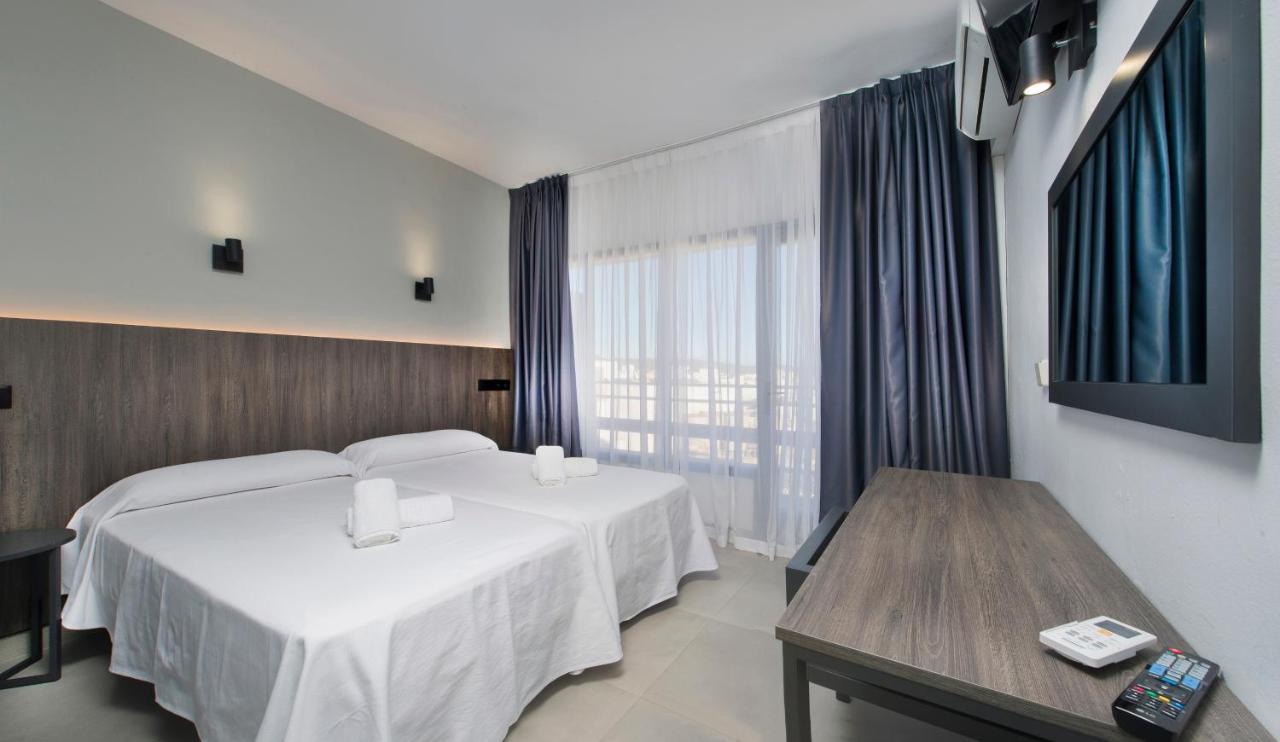 Hotel Base