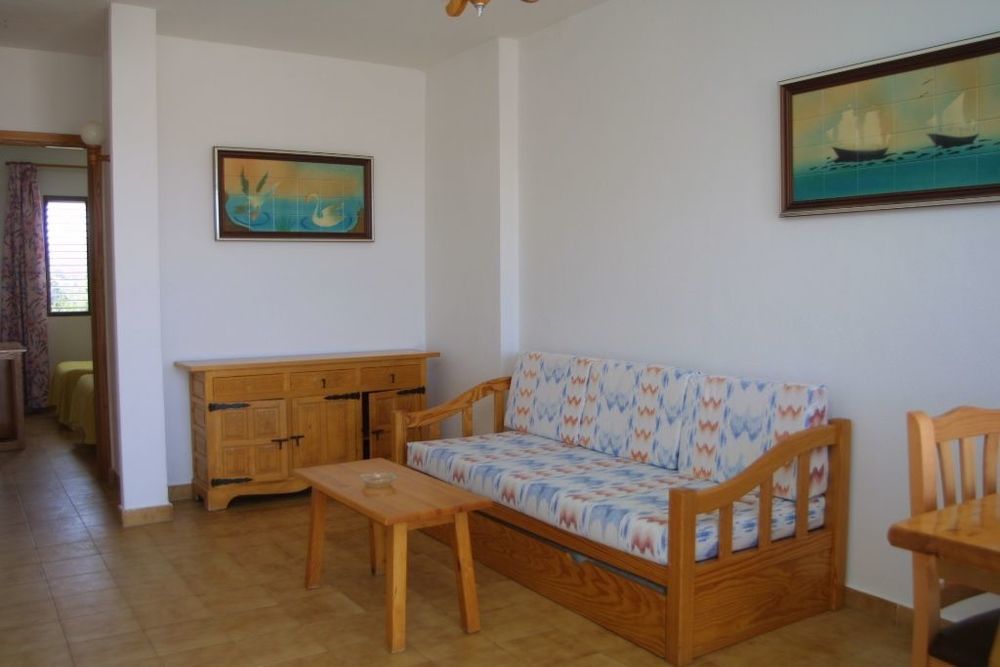 Typic Art Apartment *