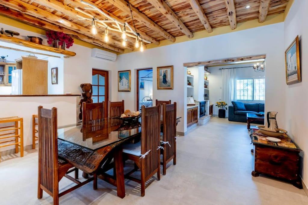 Casa Con Piscina, Jardin Y Juegos Exteriores Ferienhaus Montecristo