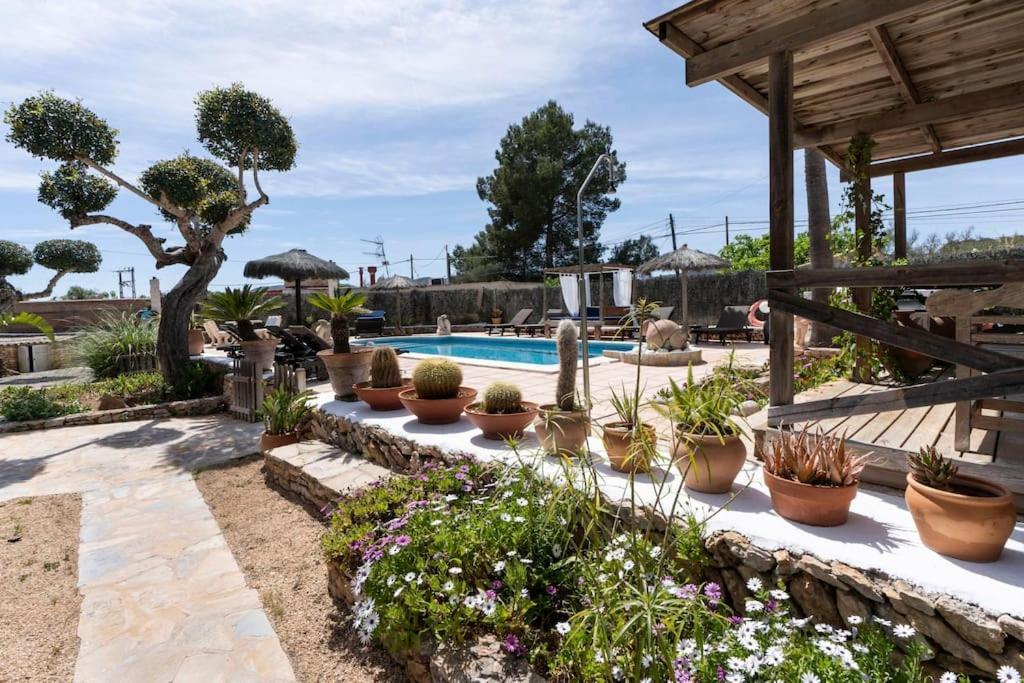 Casa Con Piscina, Jardin Y Juegos Exteriores *
