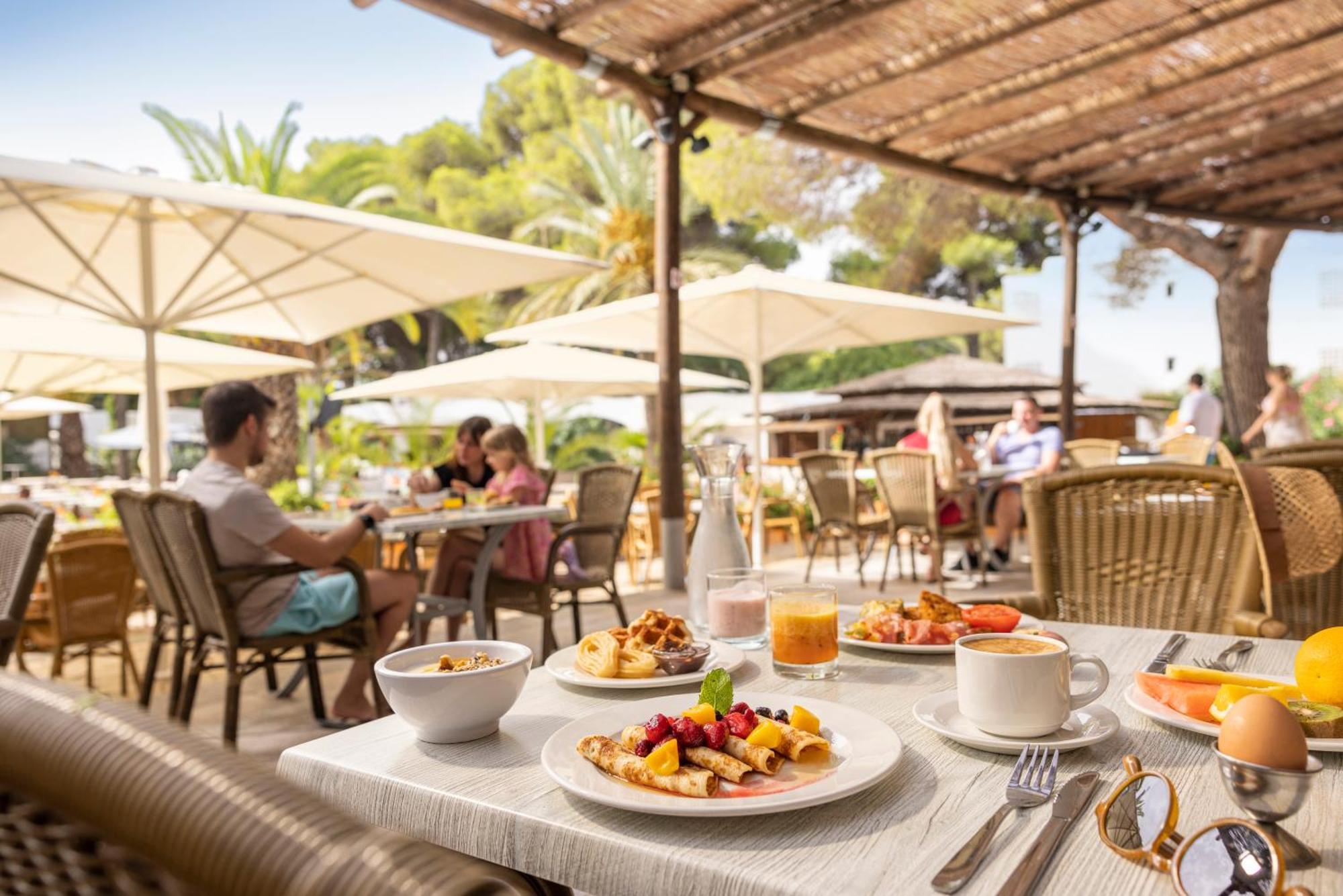 Tui Magic Life Cala Pada Santa Eulària des Riu