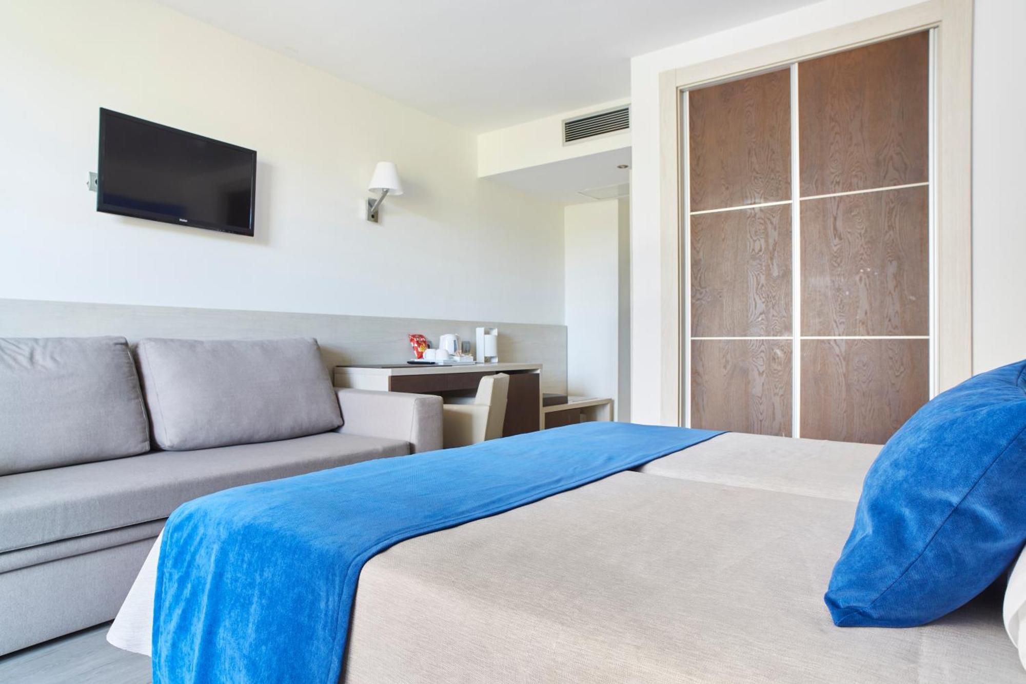 Invisa Club Cala 4*