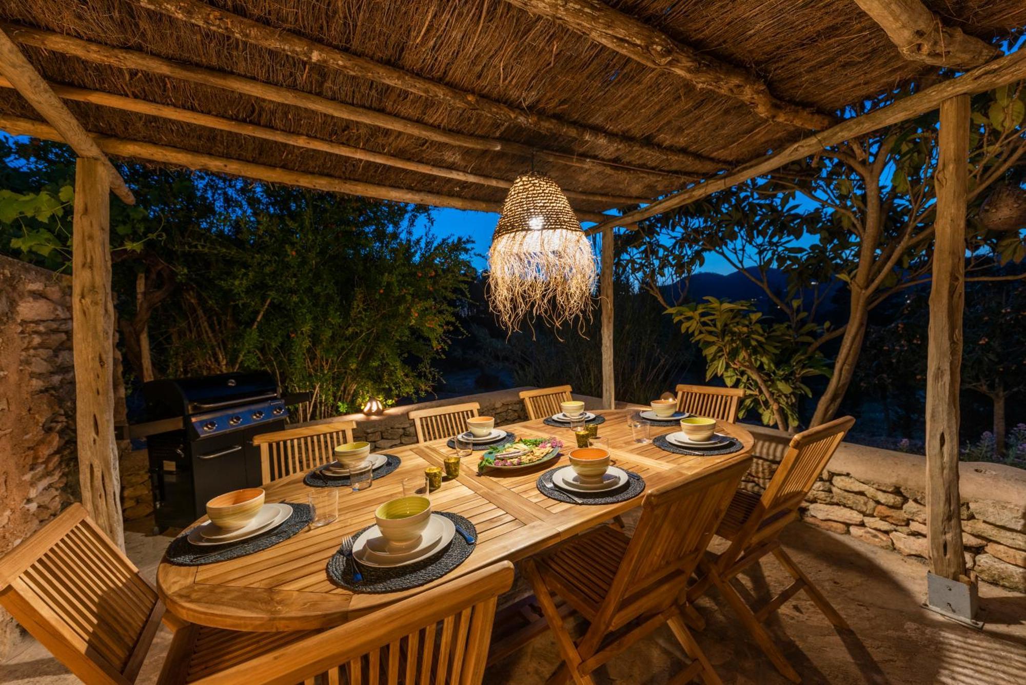 Villa Con Piscina-zona Muy Tranquila - Privacidad - Sin Turismo Masivo