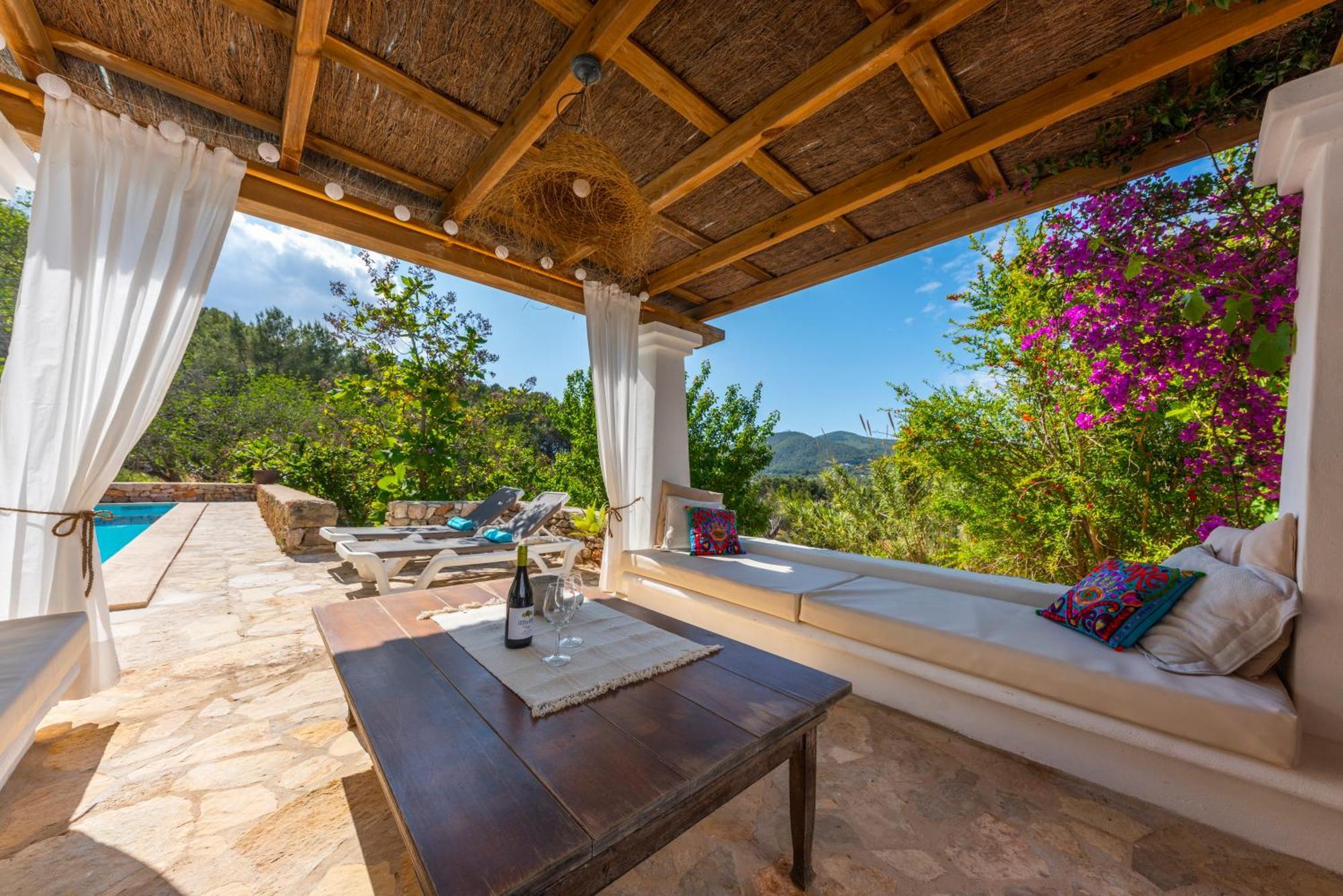 Villa Con Piscina-zona Muy Tranquila - Privacidad - Sin Turismo Masivo Sant Carles de Peralta