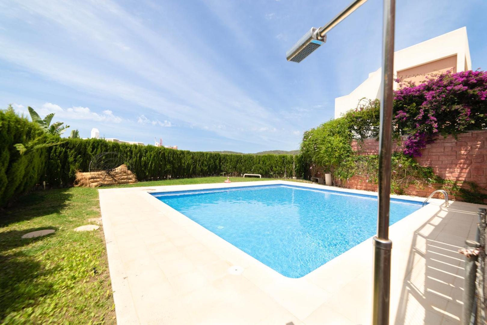Sunset Sea View & Garden 6p Max Holiday home *