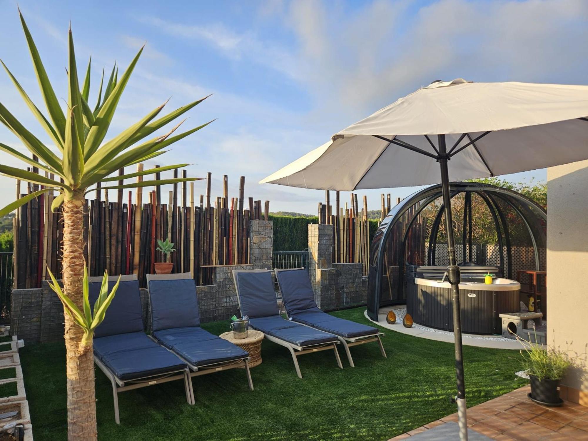 Sunset Sea View & Garden 6p Max Holiday home *