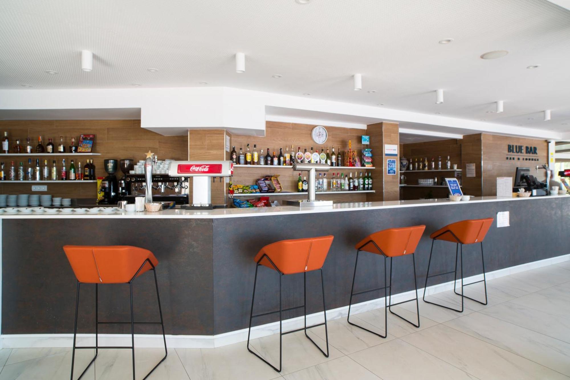 Invisa Club Cala 4*