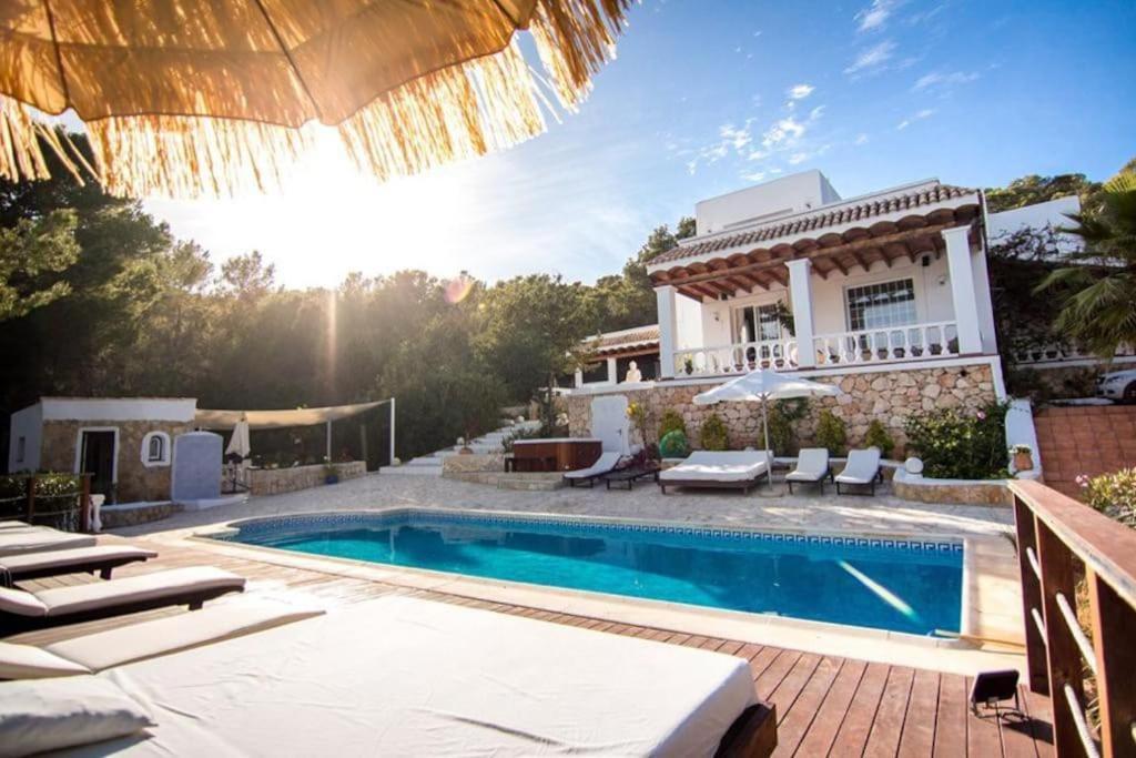 B&m Experience Villa Sant Francesc de s'Estany