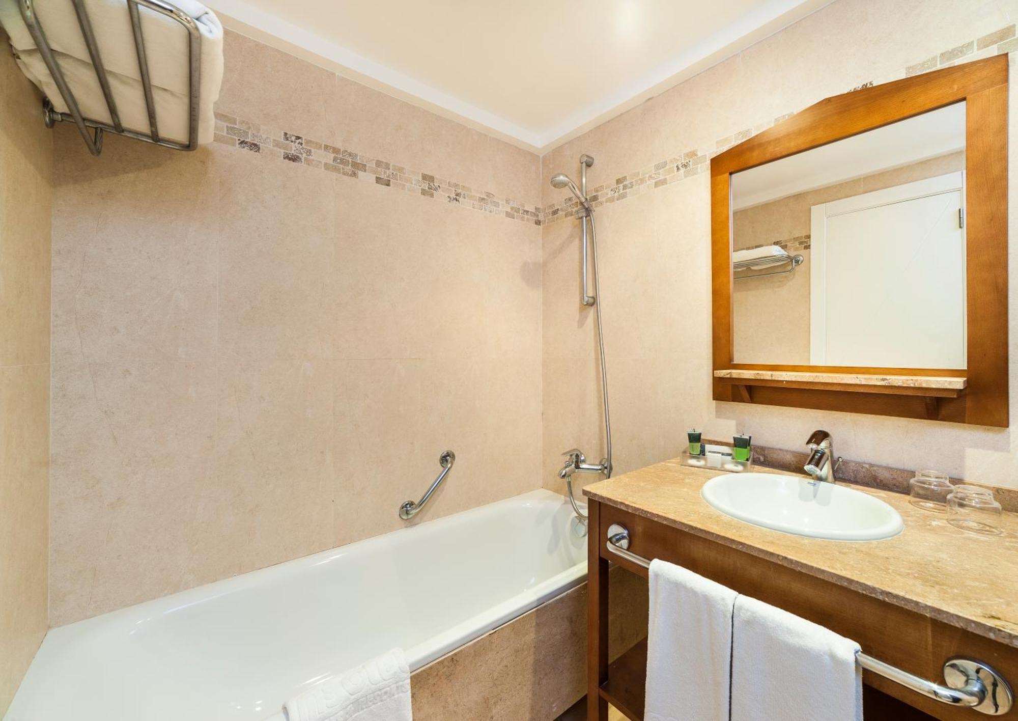 Insotel Club Tarida Playa 4*