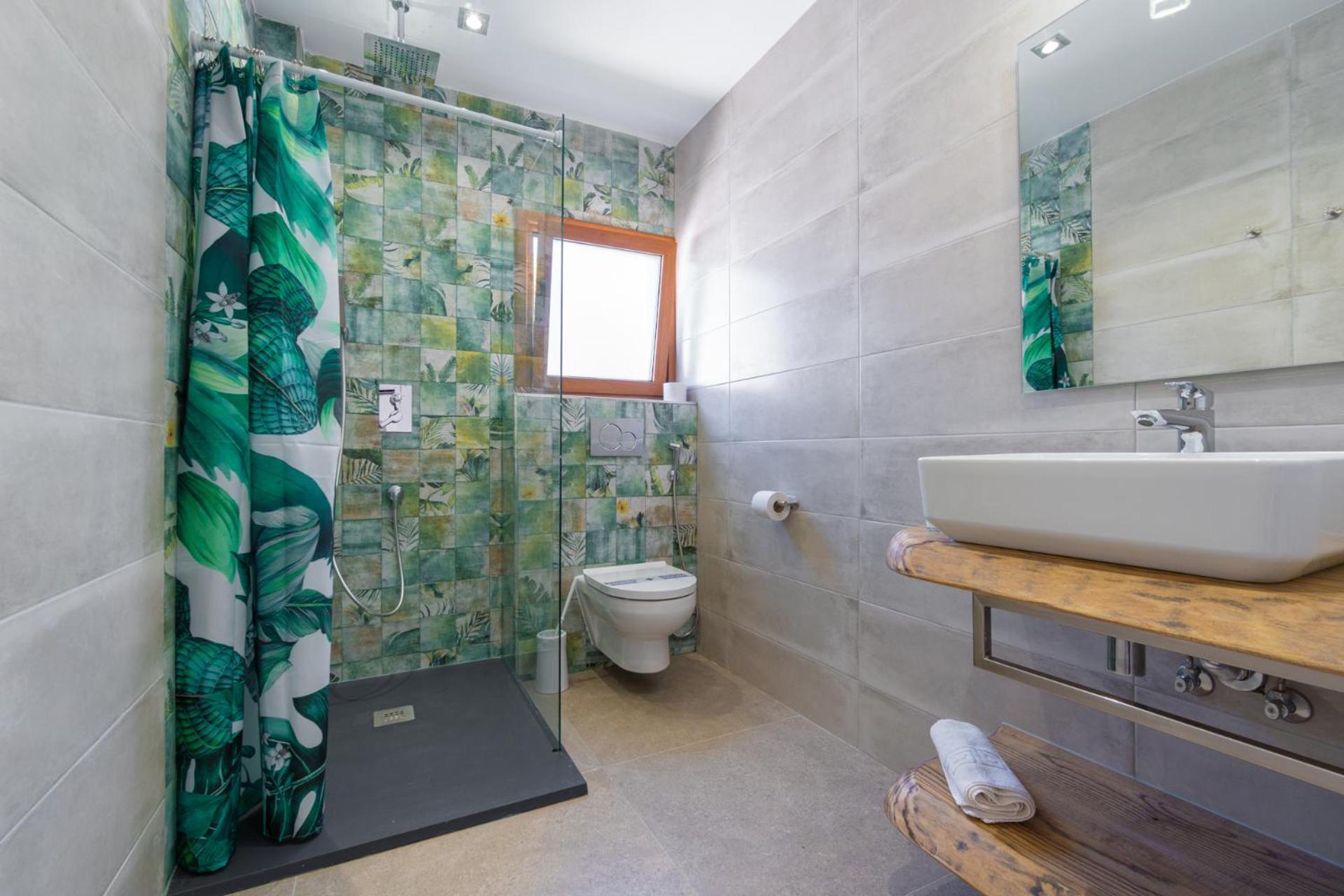 Guest house Restaurante Pou Des Lleo 2*