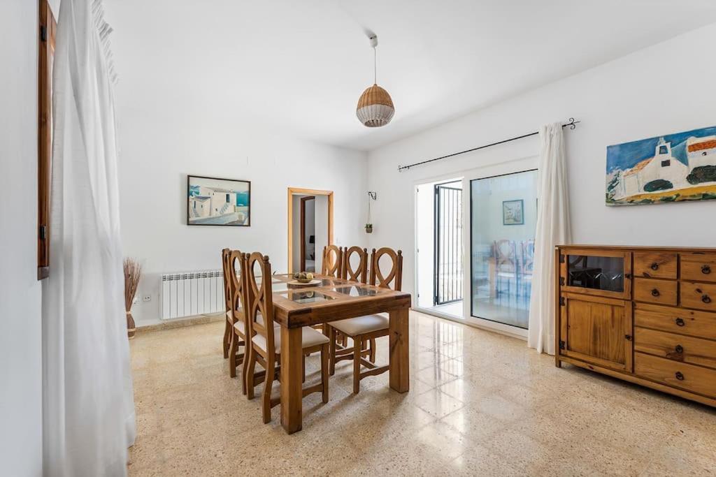 Villa 8 Guests Large Near Bossa Beaches & Airport Sant Josep de sa Talaia