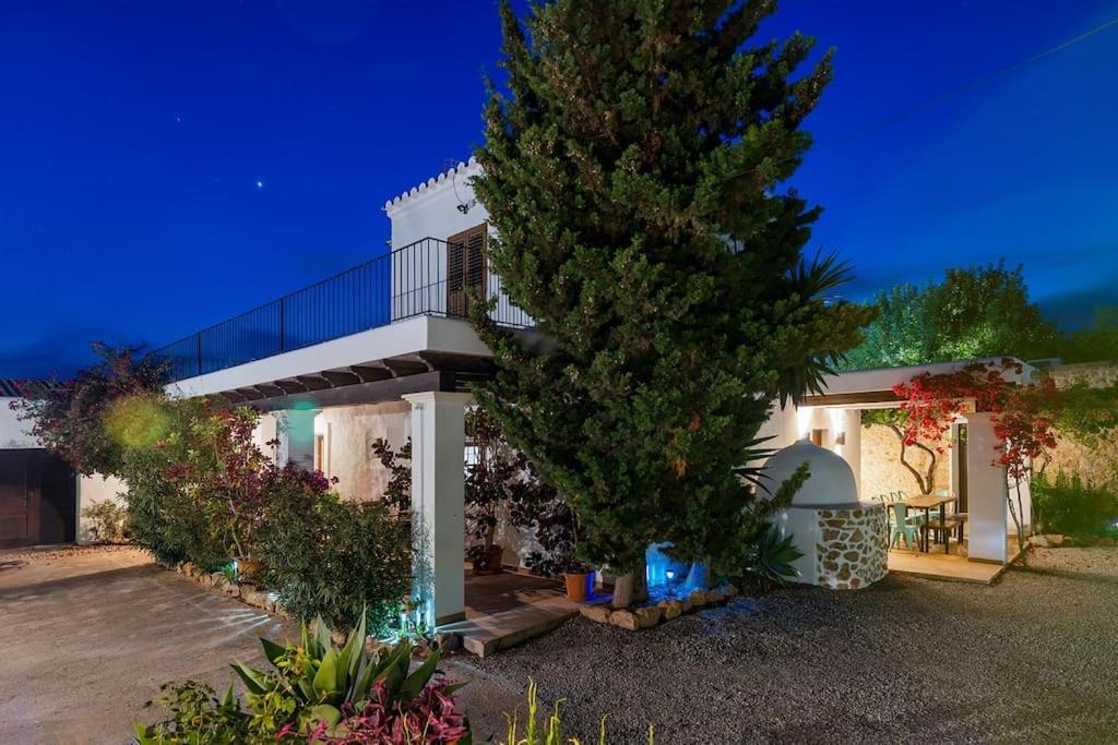 8 Guests Large Near Bossa Beaches & Airport Villa Sant Josep de sa Talaia