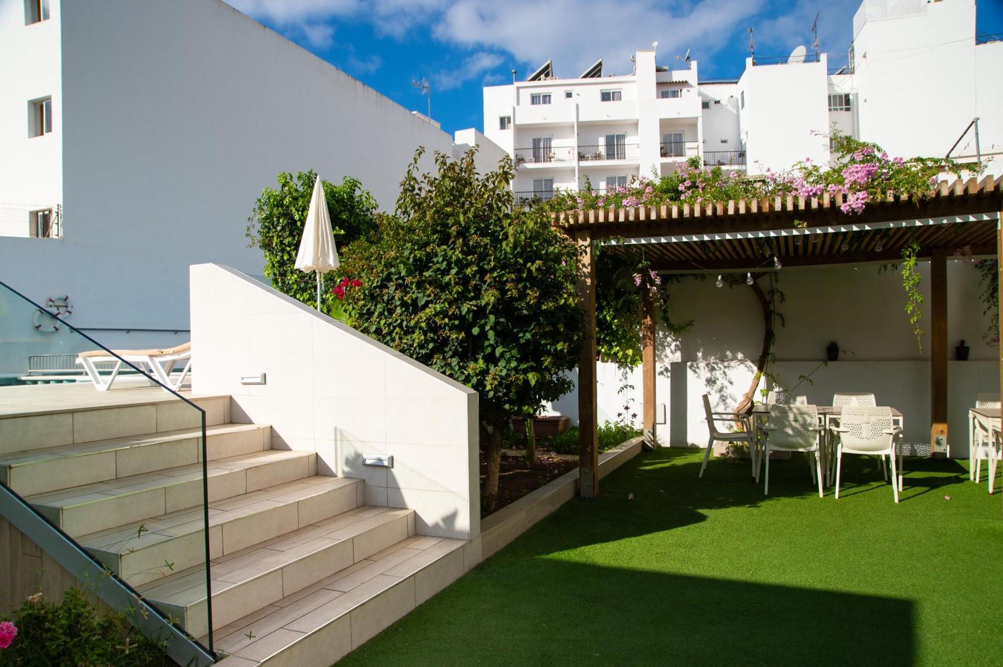 Tarba Hotel 2*